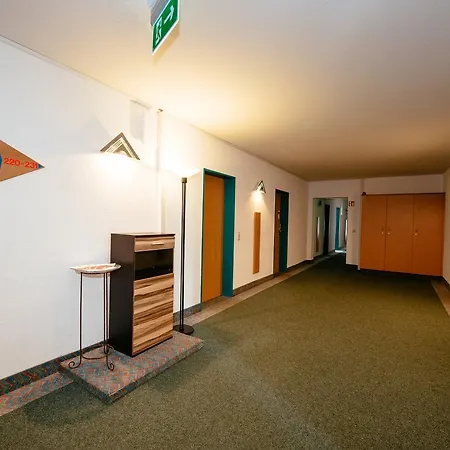 ホテル Residenz Schnelldorf